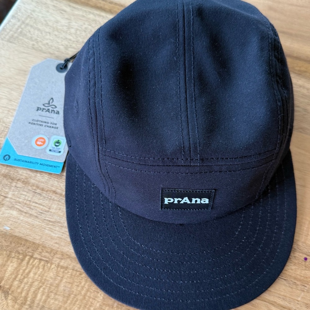 PrAna Black 5 panel Camper Hat